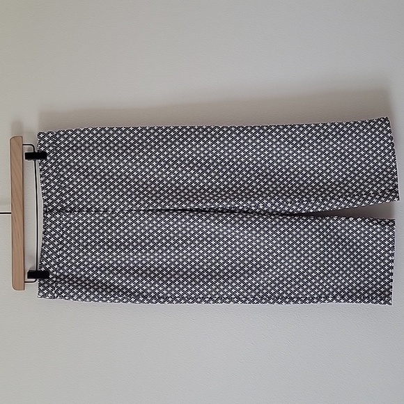 J. Jill Black And Pink Mini Floral Print Cropped Pants Size 6 - Picture 1 of 9